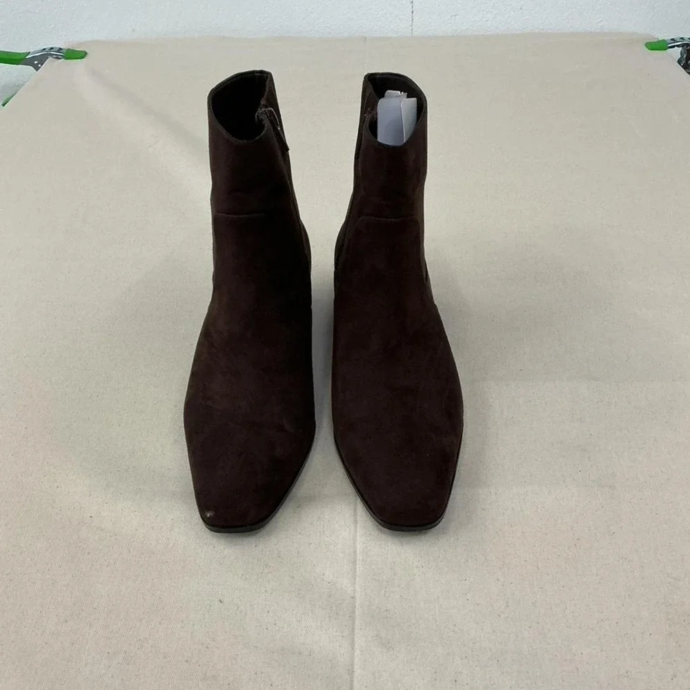 Universal Thread brown suede ankle‎ boots